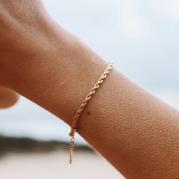 NIB New Atolea "CALVI" ROPE CHAIN BRACELET Gold Color - Picture 2 of 9